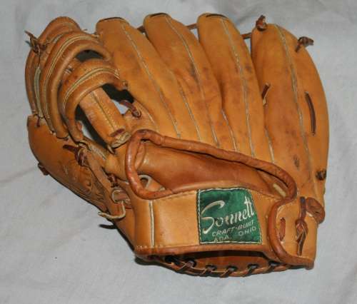 Bob Allison Sonnett AV536 1 Back